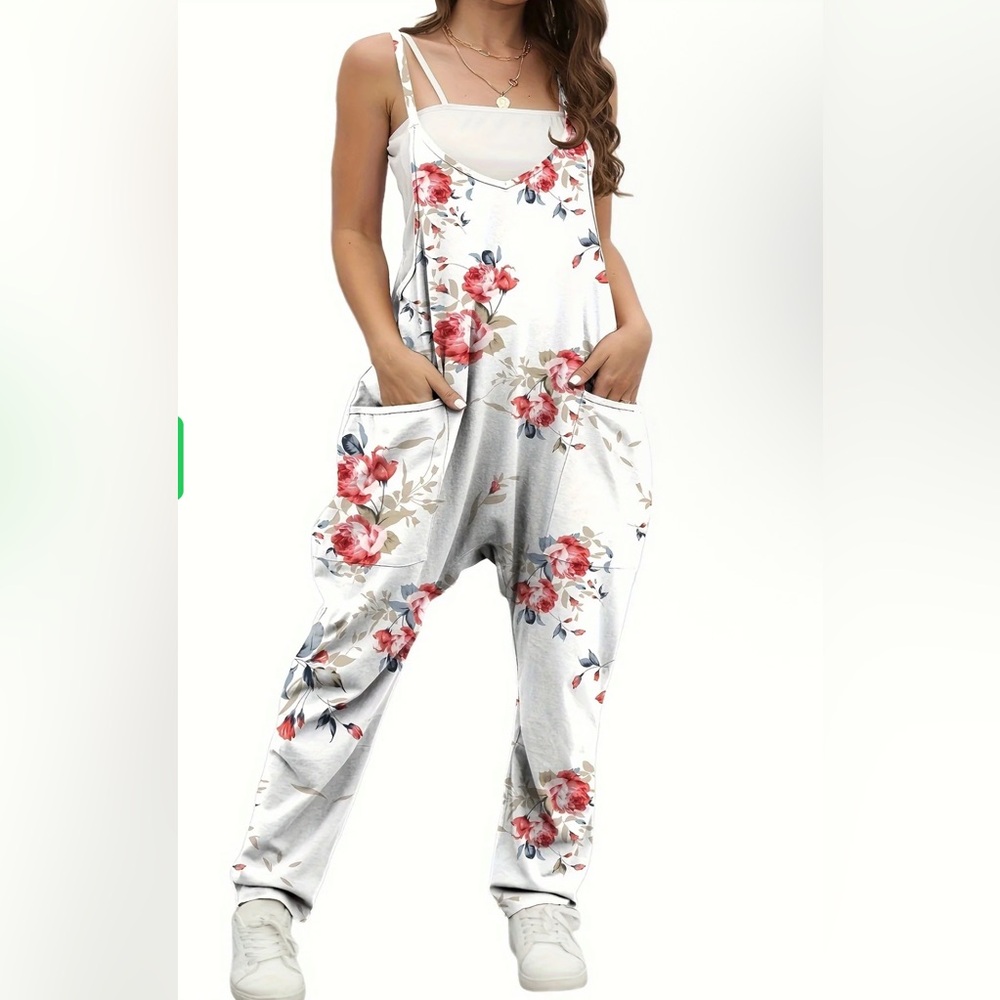 Women’s White With Flowers Onesie Jumpsuit With Pockets Size Medium NWOT